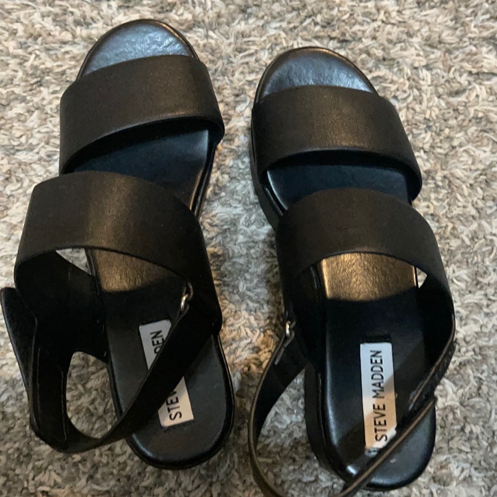 Platform sandals